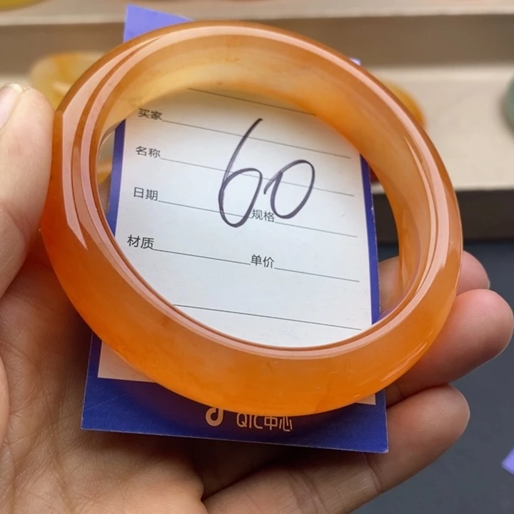 石英质玉未镶嵌手镯