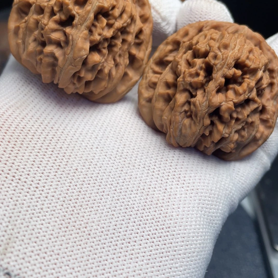 文玩核桃把件快****。45楼子