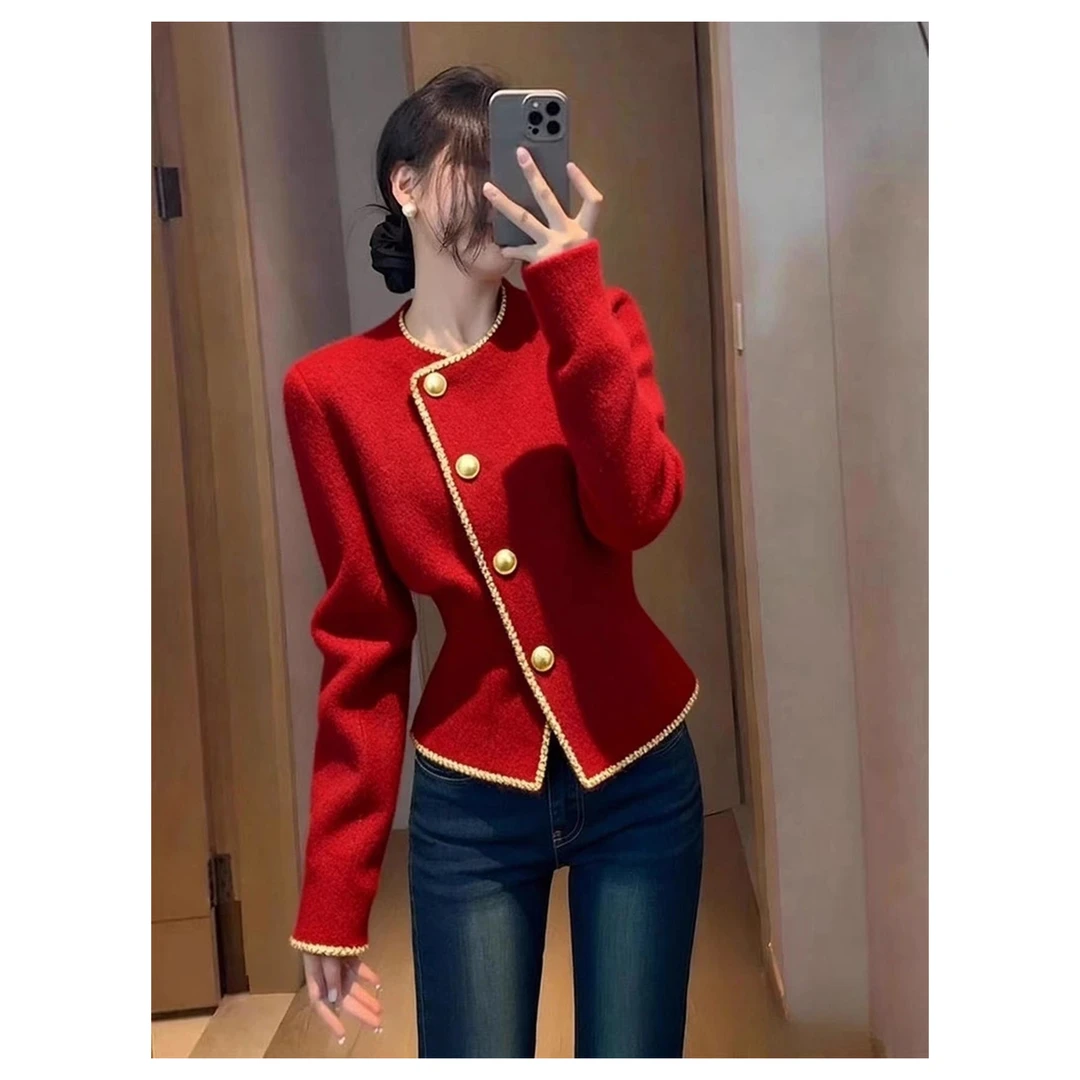 小香风红色斜门襟金属扣毛衣外套女2025秋冬新款气质减龄掐腰上衣