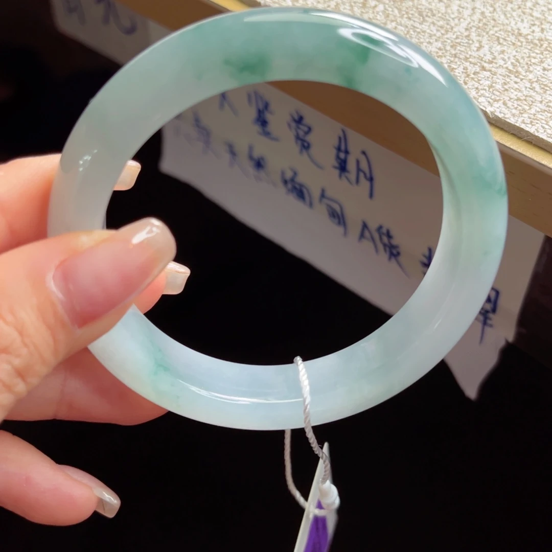 A***️未镶嵌手镯翡翠手镯