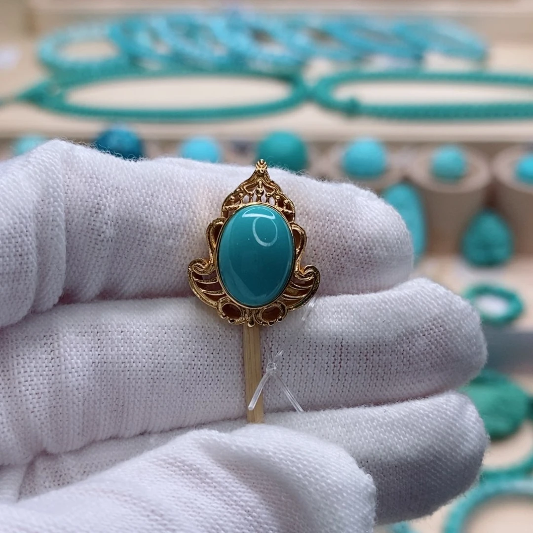 绿松石珠宝奇石18K金镶嵌