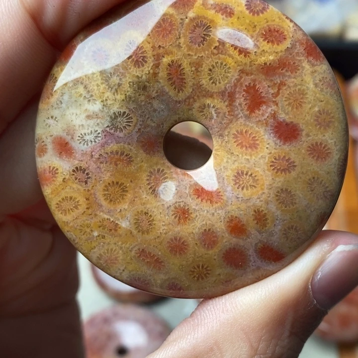 硅化玉颈饰未镶嵌峰**转