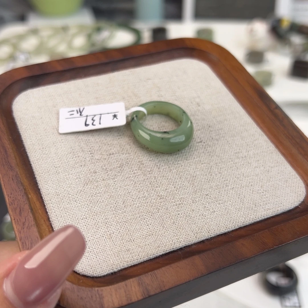 和田玉（糖玉）未镶嵌戒指N80乌兰海馒头直径16.5不退换