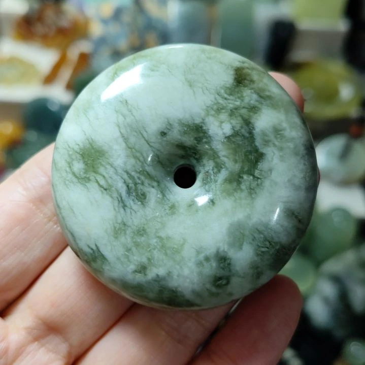 岫玉未镶嵌平安扣