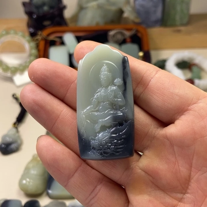 人***途和田玉未镶嵌颈饰