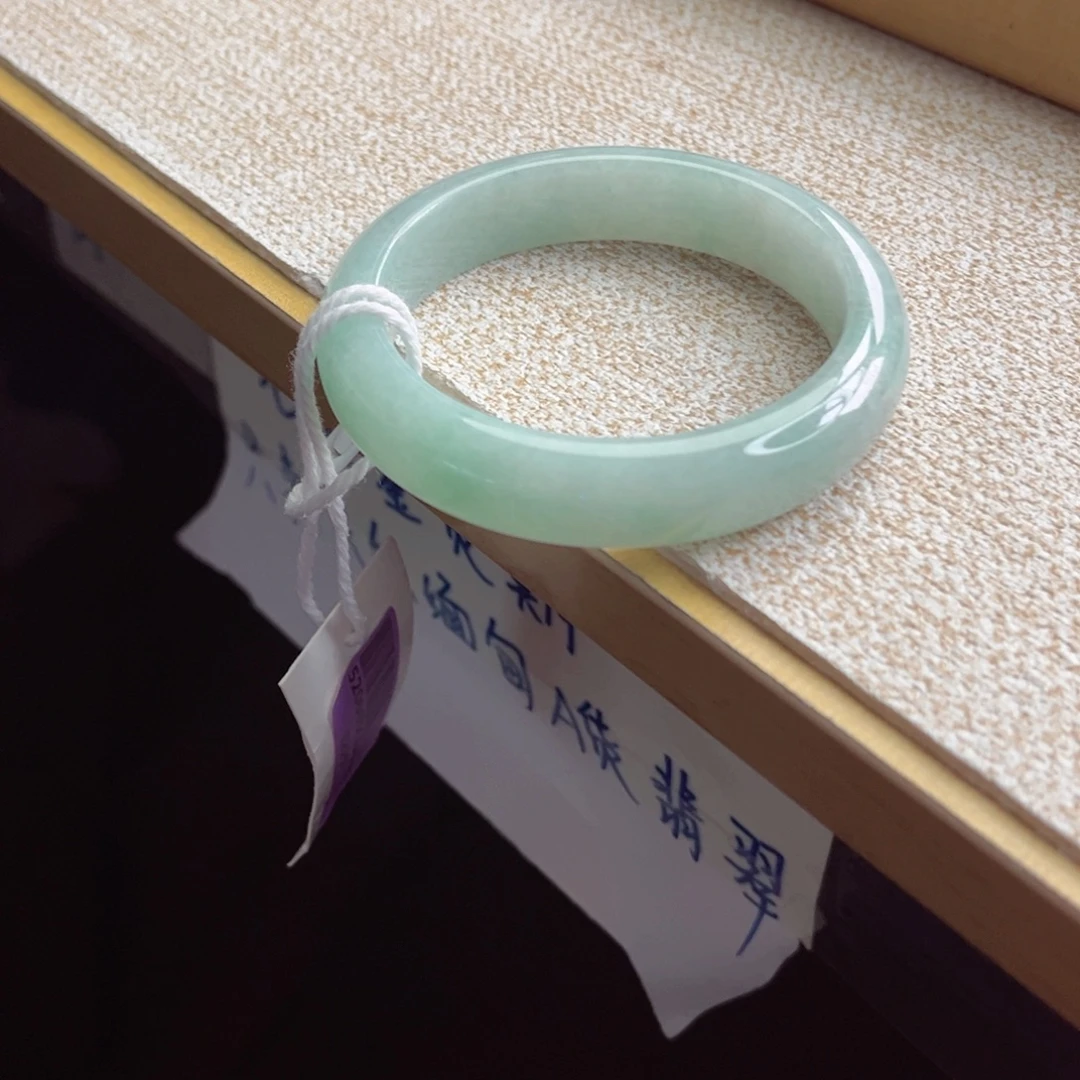 翡翠未镶嵌手镯手镯