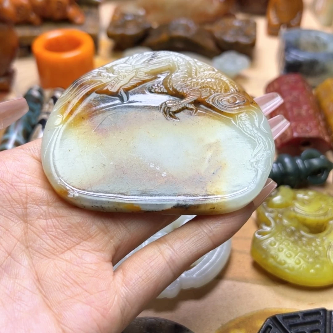 【闪购商品】蛇纹石玉颈饰未镶嵌