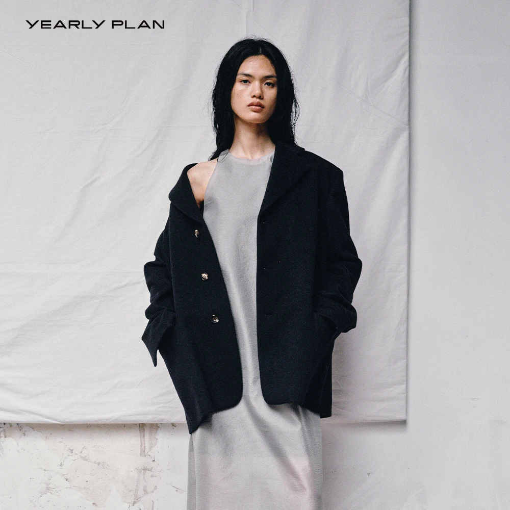 YEARLY PLAN 随性自在舒适立体经典毛呢外套 2736
