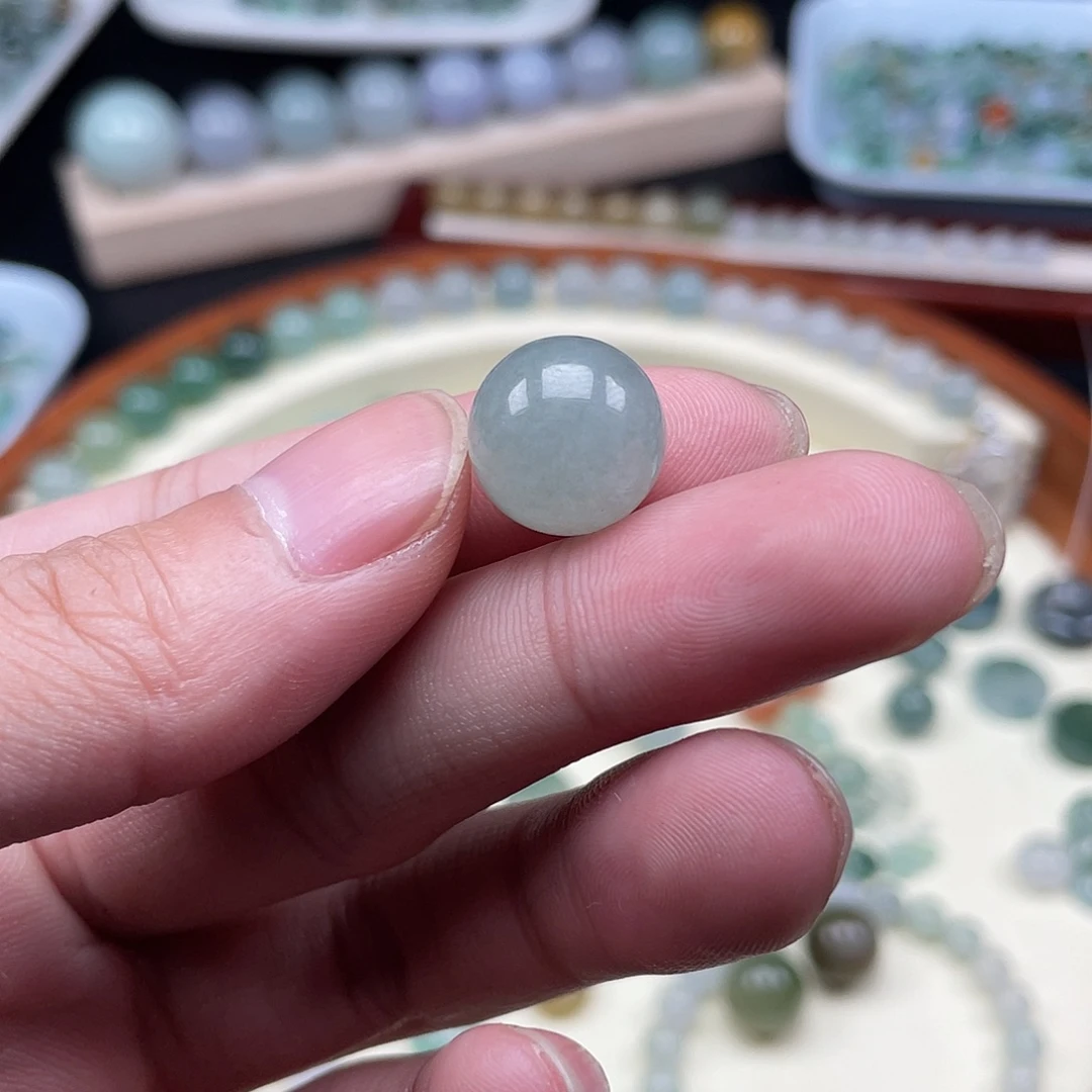 散珠翡翠卡13.3 单颗 未打孔