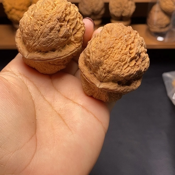 把件文玩核桃云南文玩核桃6号48m