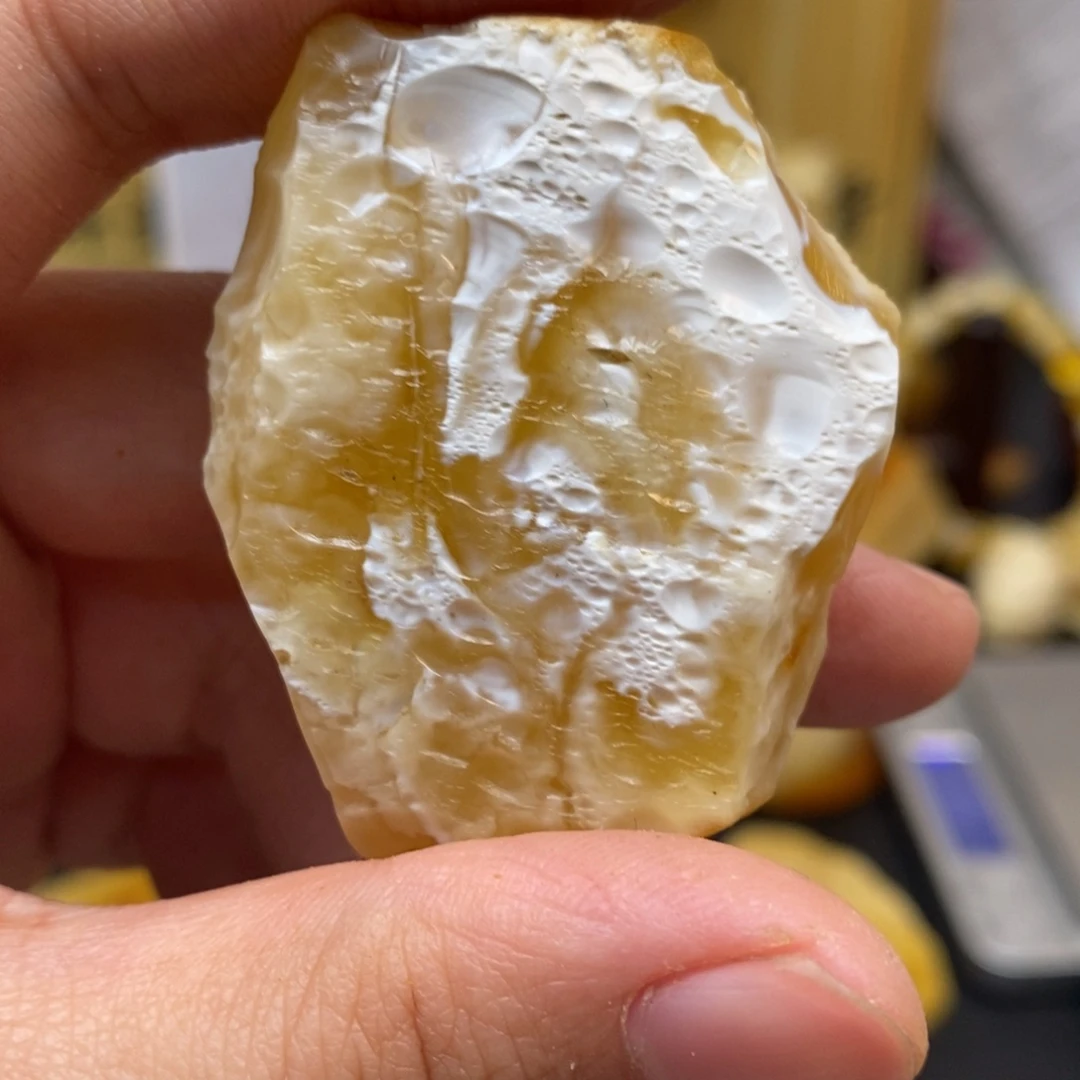 定制琥珀未镶嵌我**在天然蜜蜡原石加工不退不换