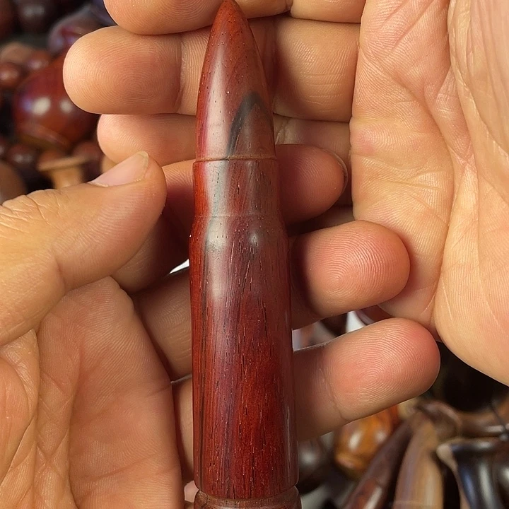 微凹黄檀（南美大红酸枝）