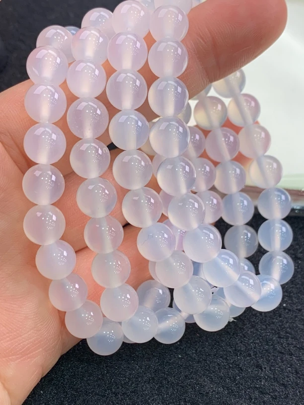 天然白色水晶手串随机发一条