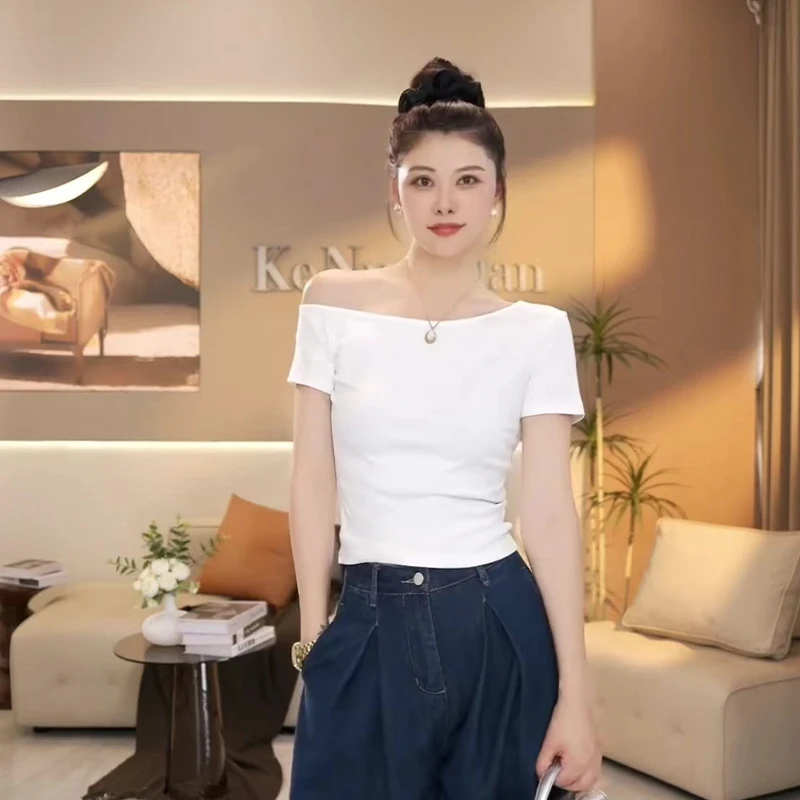 辣妹斜肩短袖T恤女夏季气质修身显瘦露肩锁骨别致绝美一字肩上衣