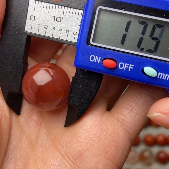 南红玛瑙配饰未镶嵌