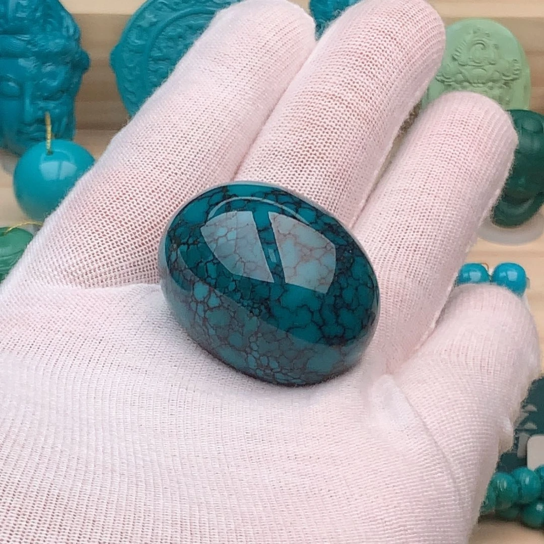 绿松石未镶嵌颈饰