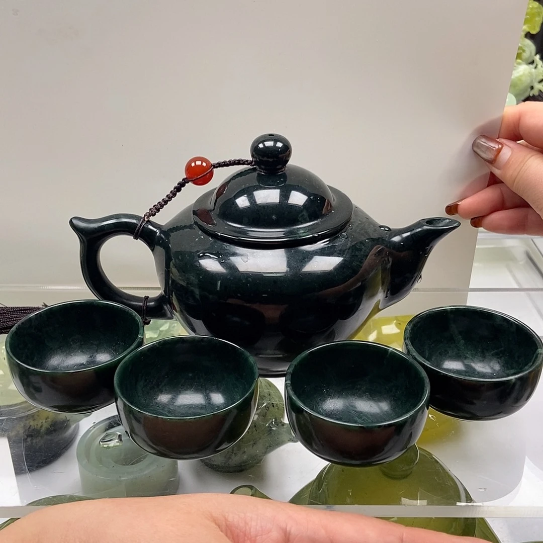 一***如蛇纹石玉未镶嵌壶