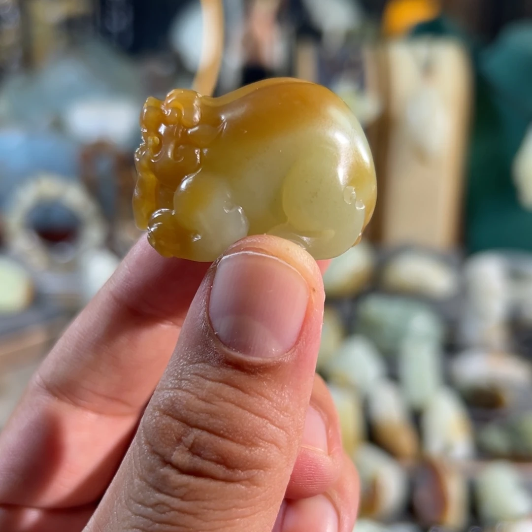 和田玉未镶嵌颈饰且未料