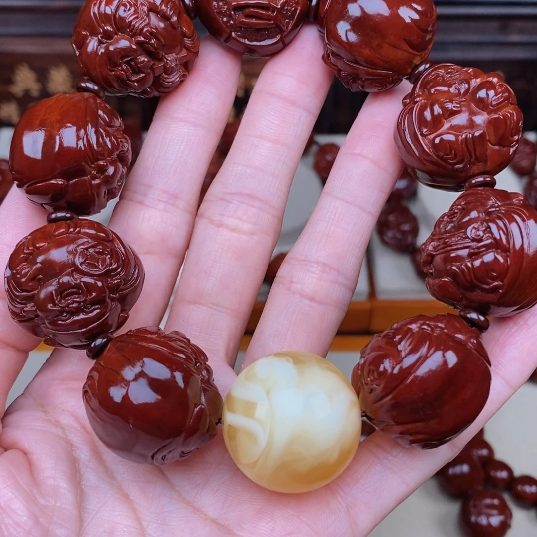 酷***5橄榄核吊坠八宝财神