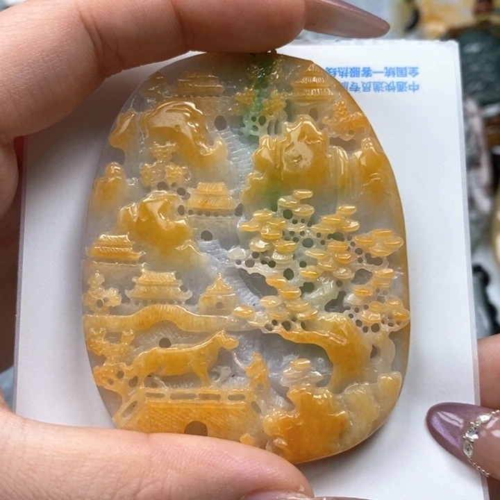 翡翠未镶嵌颈饰又****梦翡翠
