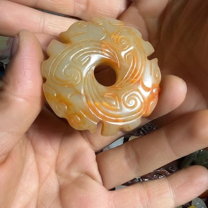 和田玉未镶嵌把件