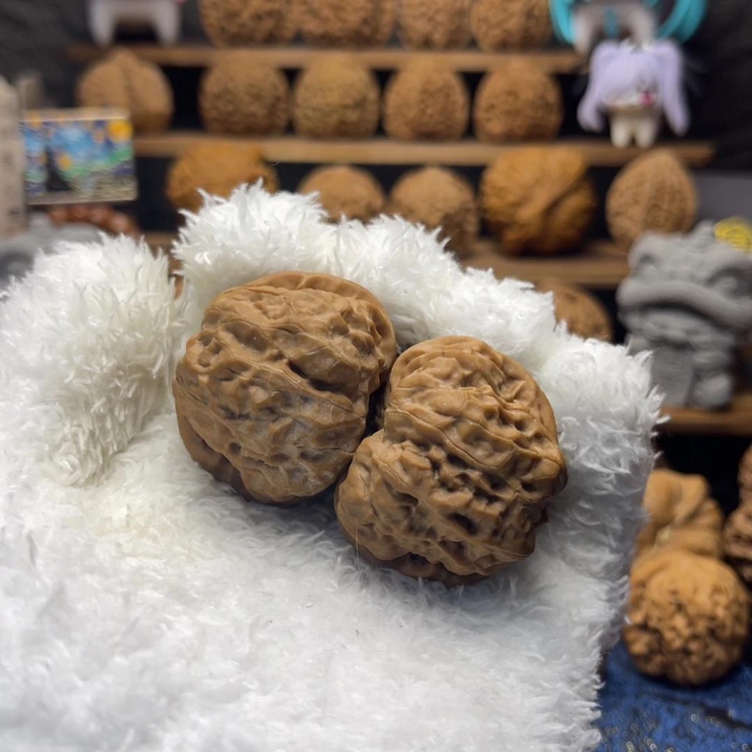 文玩核桃吊坠40尺蛤蟆头