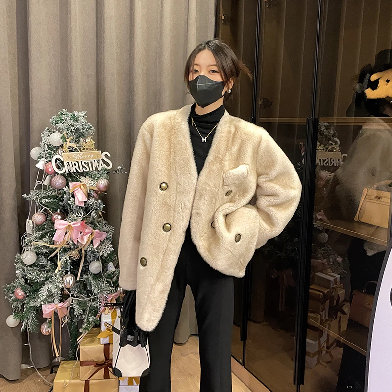 壹壹【江南小富婆】冬季小香风加厚V领毛毛外套 2211C01