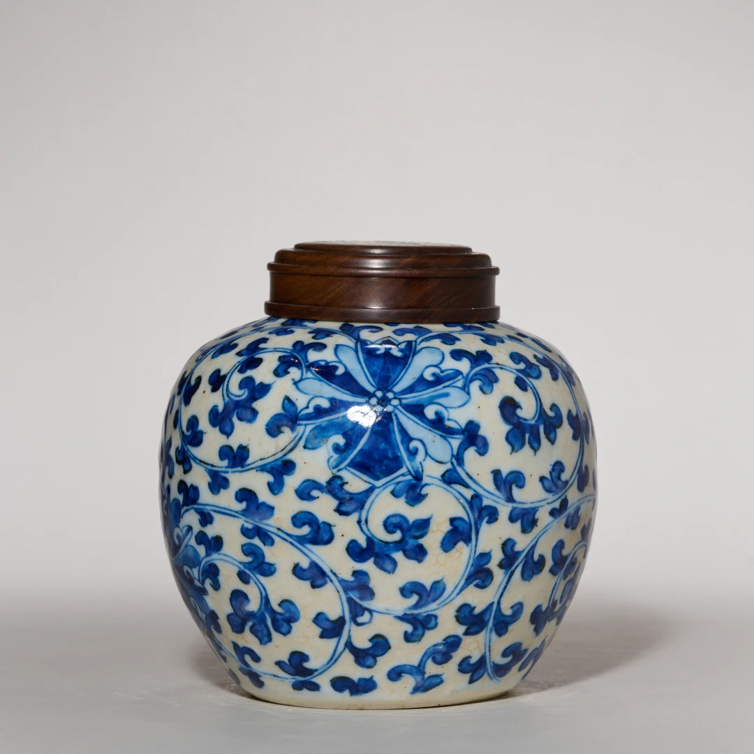 5447清晚期·青花缠枝花卉纹罐【古董拍卖】