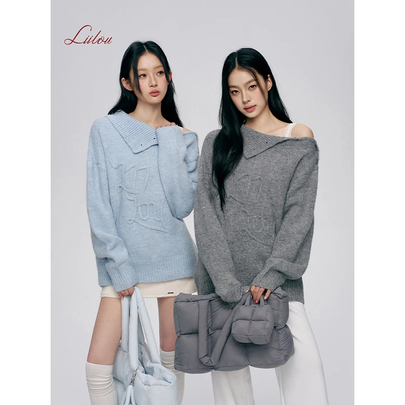 张月同款 Liilou 25ss clean fit 斜肩纽扣盘带字母宽松毛衣