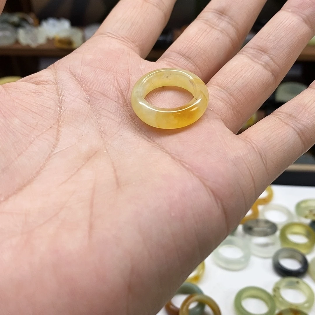 岫玉戒指未镶嵌卢****情