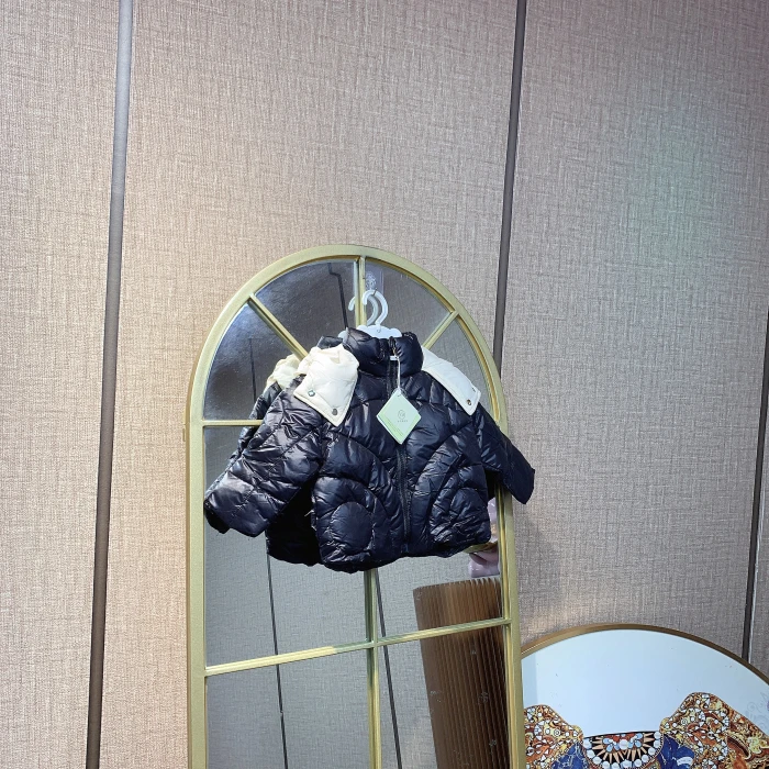 E435   宝宝黑色防寒上衣外套