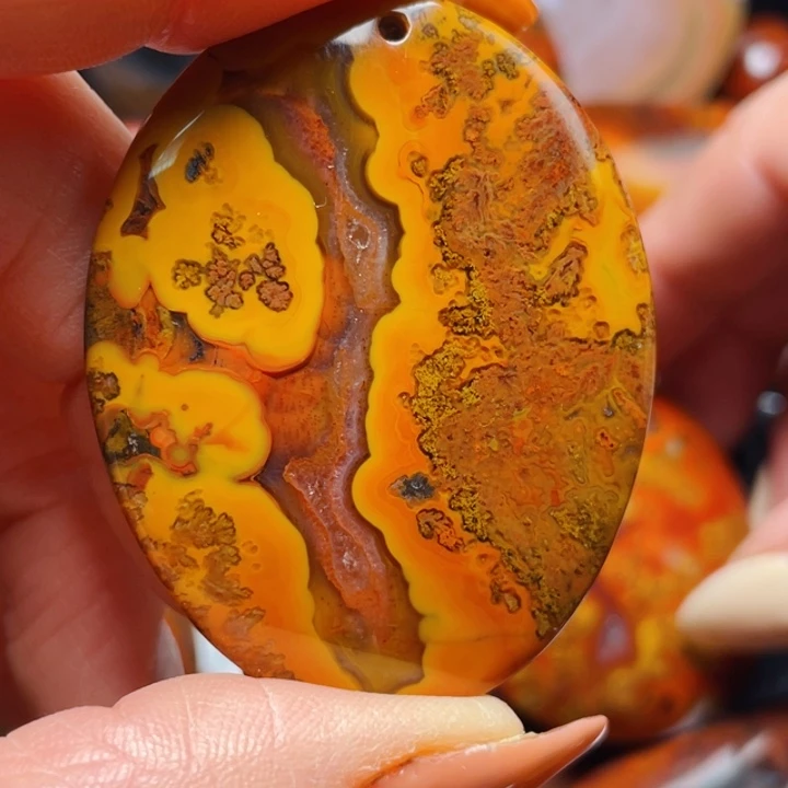 玛瑙/玉髓战国红玛瑙挂件未镶嵌每***时