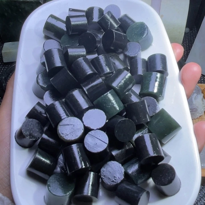 未镶嵌和田玉珠宝半成品