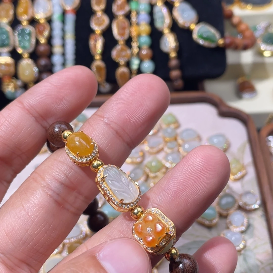 彩***红翡翠银S925镶嵌颈饰