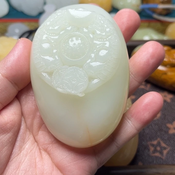 好***选石材天然方解石手把件不退换
