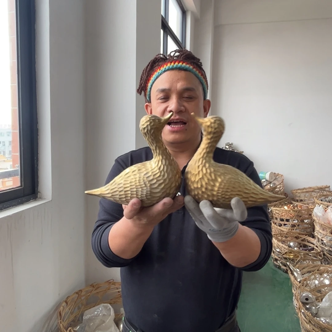 摆件68 号高中低温陶瓷瓶（部分微瑕）
