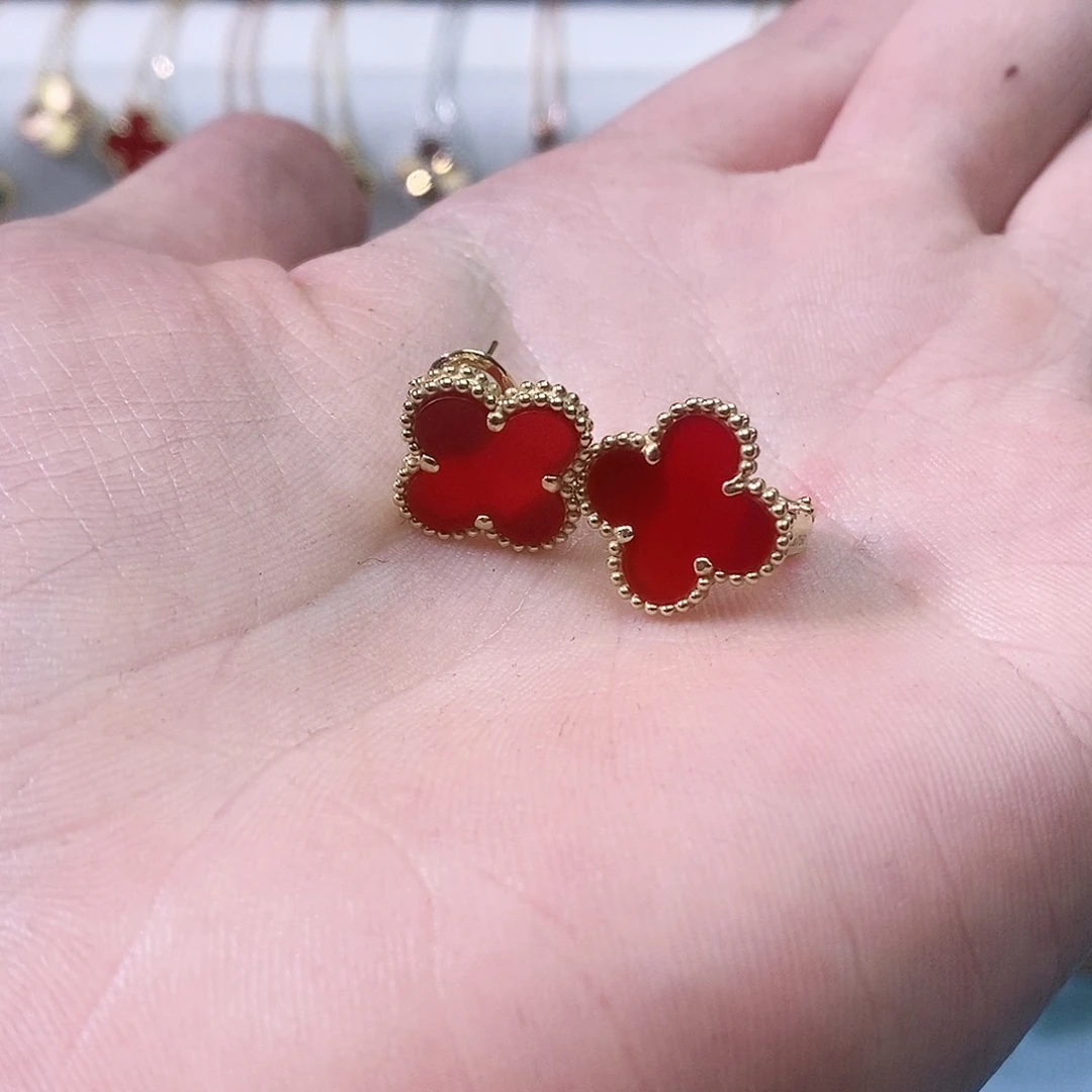 玛瑙/玉髓耳拍18K金镶嵌K黄