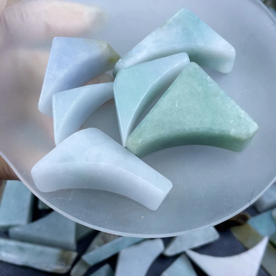 翡翠颈饰未镶嵌翡翠8