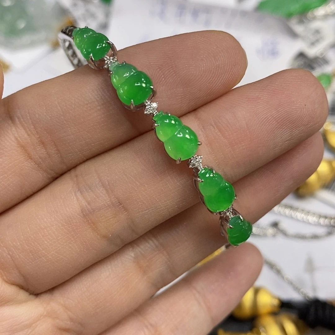 【闪购商品】颈饰18K金镶嵌翡翠凡*手镯