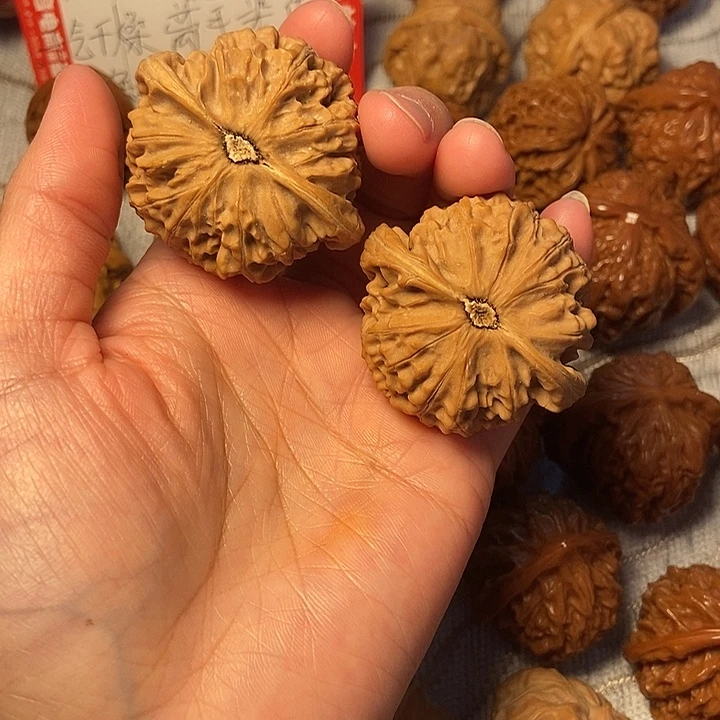 吊坠文玩核桃44宫灯打底