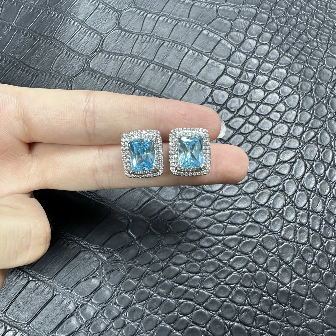 JDP1012阿鲁沙-典藏高奢海蓝尖晶-精工925镀金吊坠