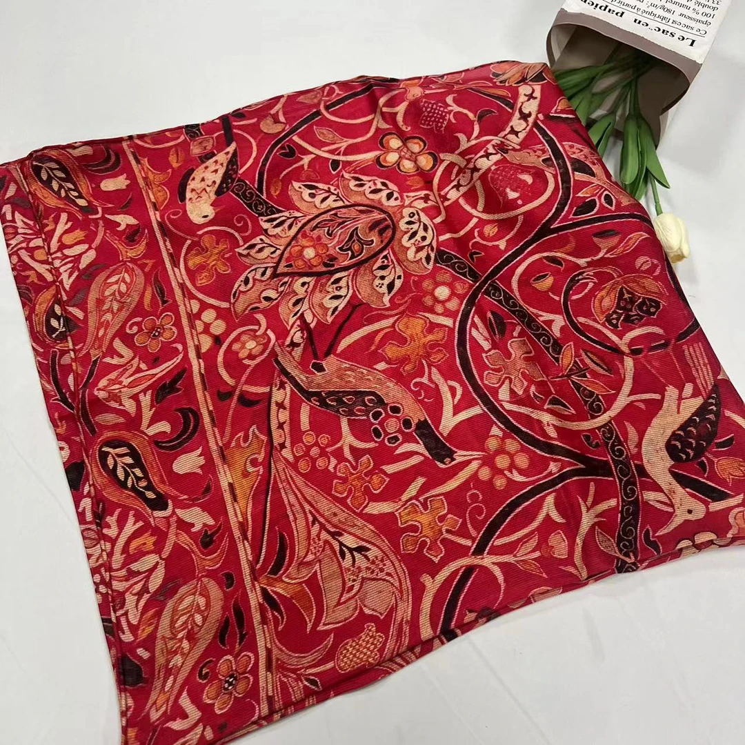 110二经西丽纱-环扣纷花 105cm丝巾