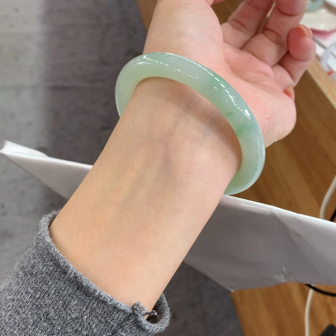 翡翠未镶嵌手镯天然Ａ货翡翠56/57