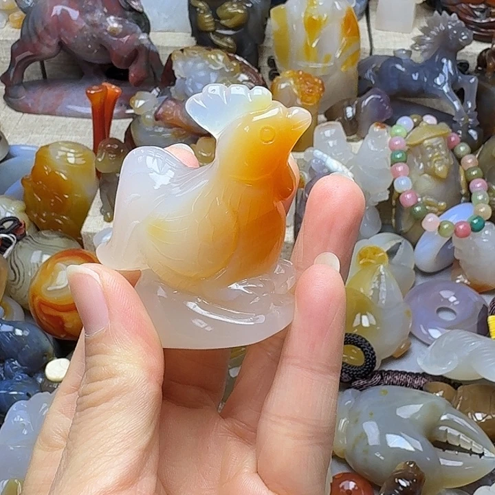 周***亿玛瑙/玉髓未镶嵌饰品