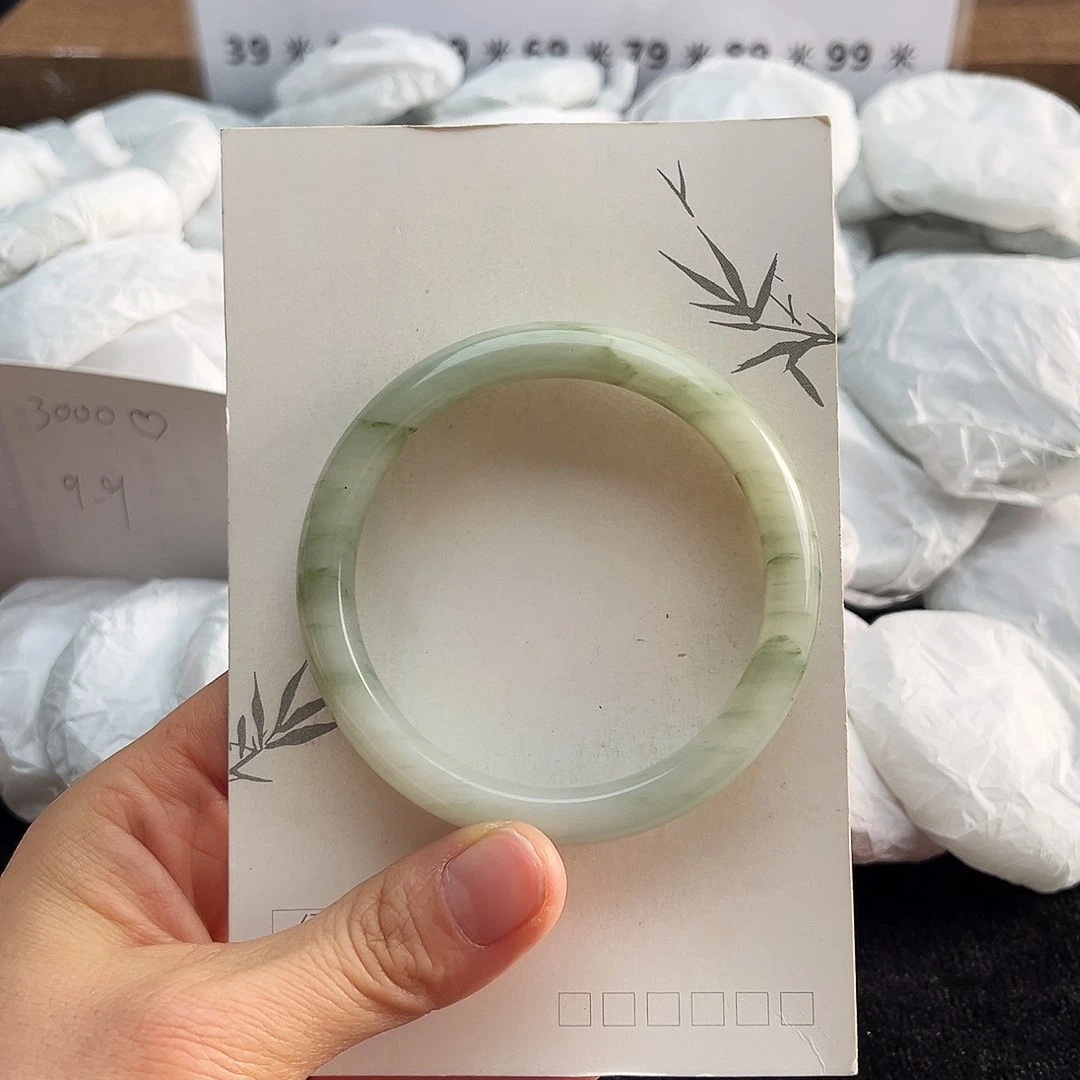 未镶嵌手镯石英质玉22