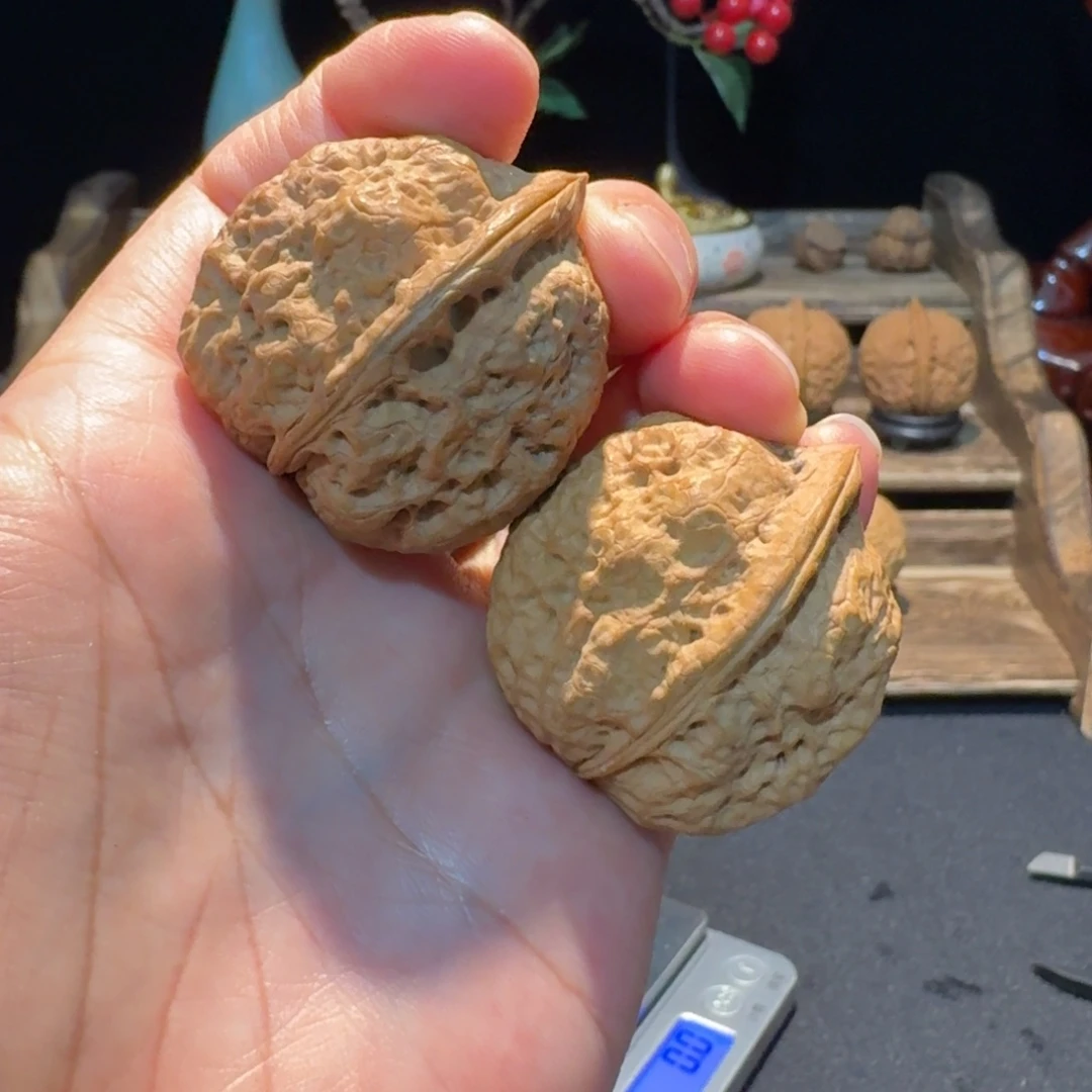 文玩核桃把件云南铁核桃30
