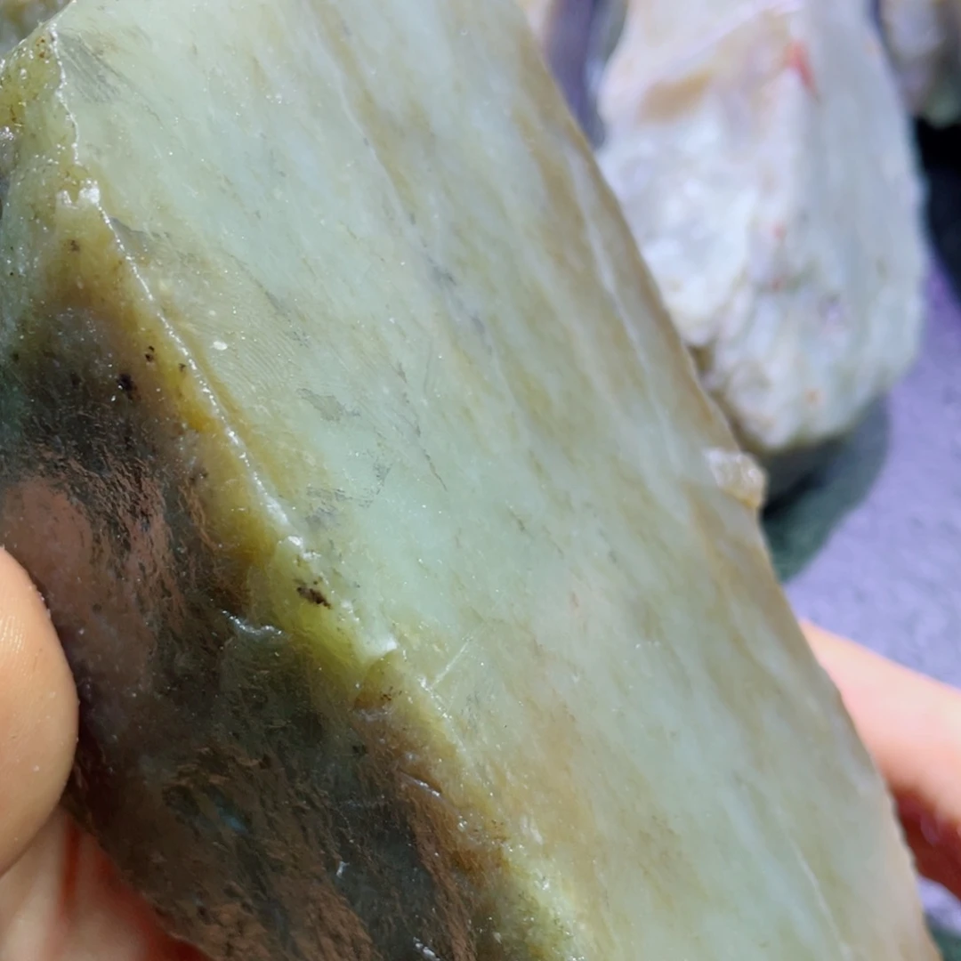 和田玉未镶嵌珠宝半成品