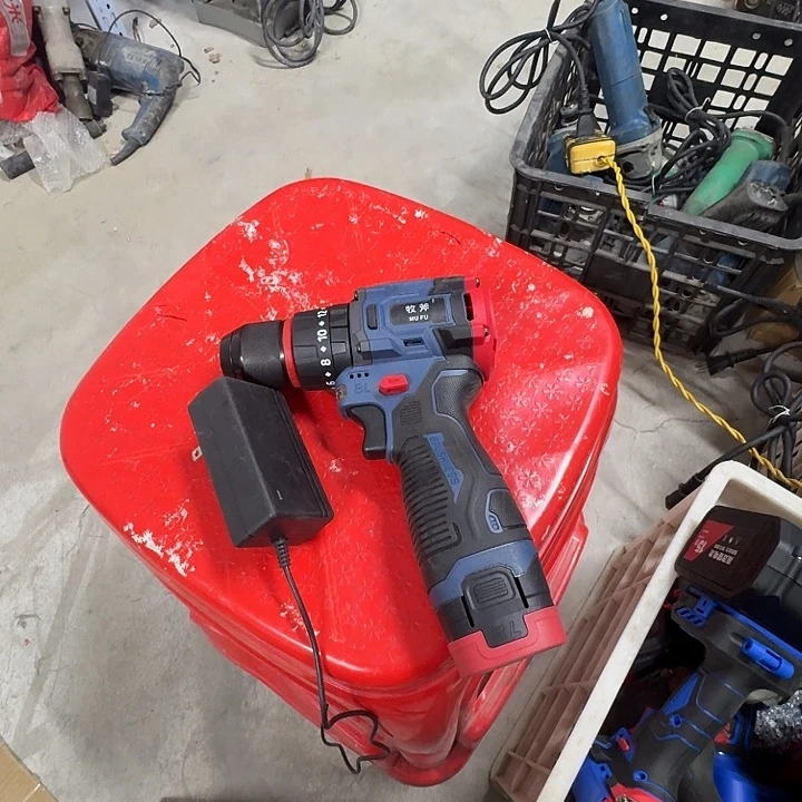 无刷三功能大钢炮，一机一电一充