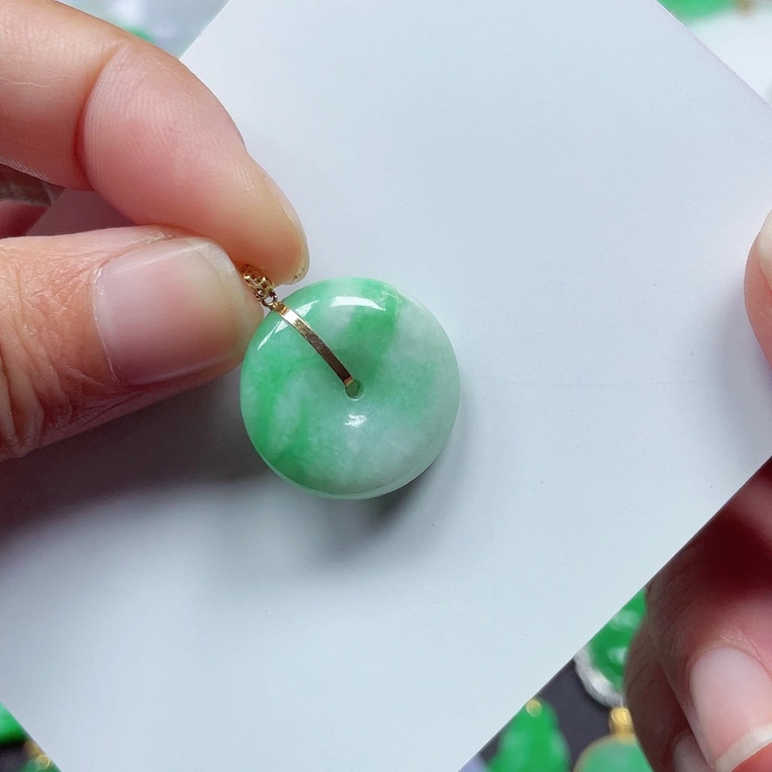 吊坠(不含链)18K金镶嵌翡翠