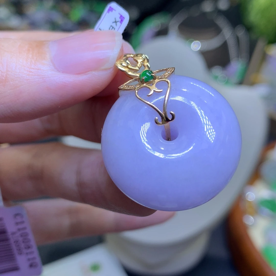 颈饰18K金镶嵌翡翠